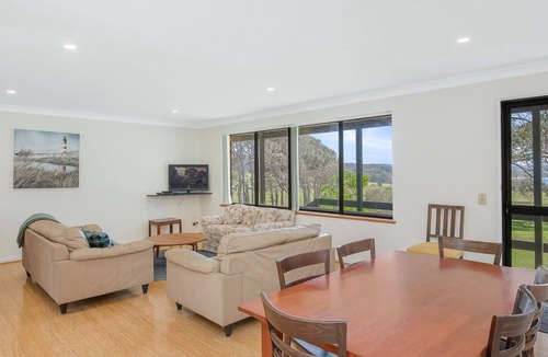 Barragga Bay Cottage | Cuttagee Beach Cottage 1 - Tathra Bermagui Rd 3521