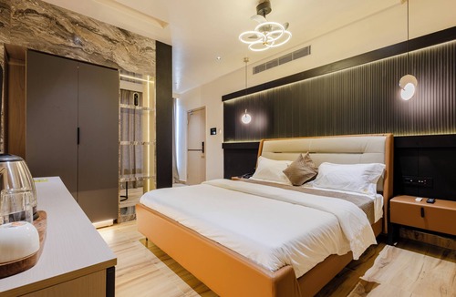 Kottapeta Hotel | CVR'S HOTEL GLASS BIRD