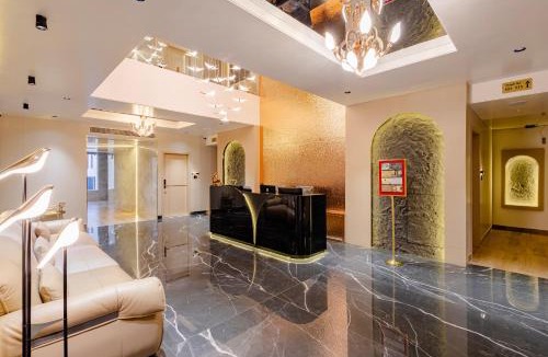 Kottapeta Hotel | CVR's Hotel Glass Bird