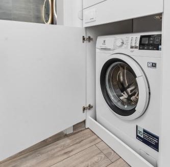 Tractorul Apartment | D&A Apartment with Private Parking