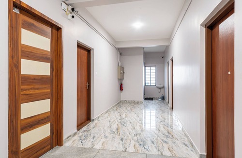 Mamangalam Hotel | Daan Residency