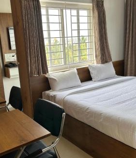 Whitefield Hotel | Daffodil Suites by RHLV