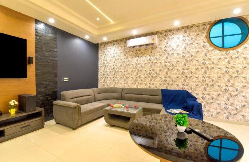 Kishangarh Hotel | DanCenter Hill's Stay Villa | 3BHK | Pvt Pool | Kishangarh