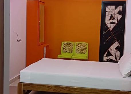 Aduthurai Hotel | Danshika Temple Residency