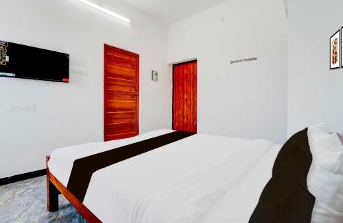 Tirupur Hotel | [Day Stay - 8 AM to 8 PM] Collection O Neelambur Near PSG ITech