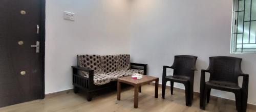 Yercaud House | DayNight Residency by Bodhi Hideouts