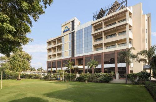 Shahjahanpur Hotel | Days Hotel By Wyndham Neemrana