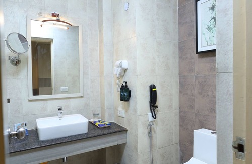 Shahjahanpur Hotel | Days Hotel by Wyndham Neemrana Jaipur Highway