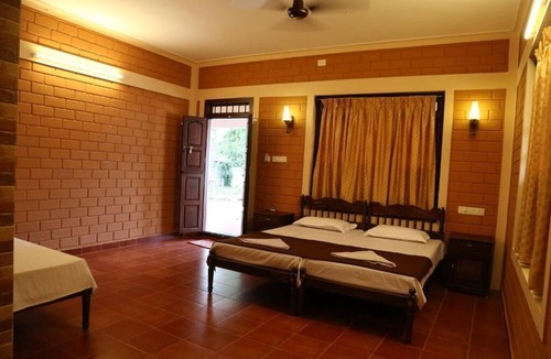 Aryad South Bed & Breakfast | Dazzle Dew Memories - Deluxe Family Double Room