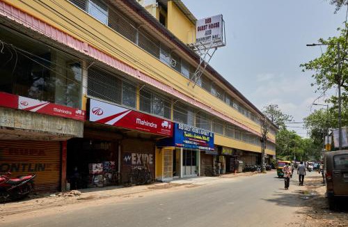Dumdum House | deb Guest House And Banquet hall