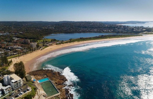 Dee Why Apartment | Dee Why Beachside 2BR with AC | 3min Walk to Beach