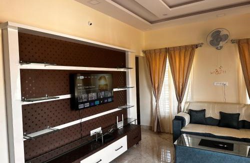 Mysore Apartment | DEEYA Home Stay - A Luxury Family Guest House