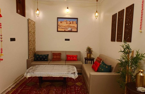 Jaipur House | Delightful bungalow with AC in Jaipur