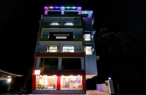 Madanpur House | Deluxe Aiims Kolkata Tanish Inn