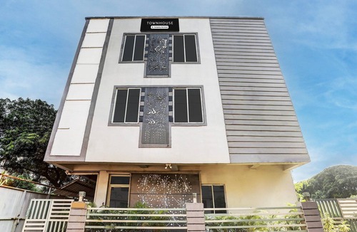 Bhubaneshwar House | Deluxe Chandrasekharpur
