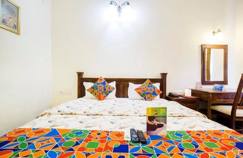 Jagatpura Hotel | Deluxe Double Room #2/W breakfast