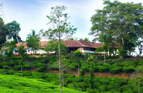 Kottappadi part Cabin | Deluxe Double Room In British Bungalow