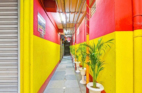 Rishra House | Deluxe Green Guest House