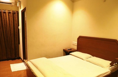 Pallavaram Hotel | Deluxe Hotel