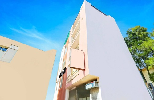 Sector 45 House | Deluxe Hotel O by OYO Sector 45 Manyavar