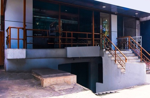 Dabagardens House | Deluxe Hotel Sree Residency