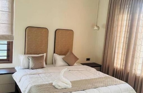 Ooty Apartment | Deluxe King Room Gypsie Cottage unit 2