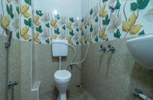 Kalapettai Hotel | Deluxe Room - Happy Inn