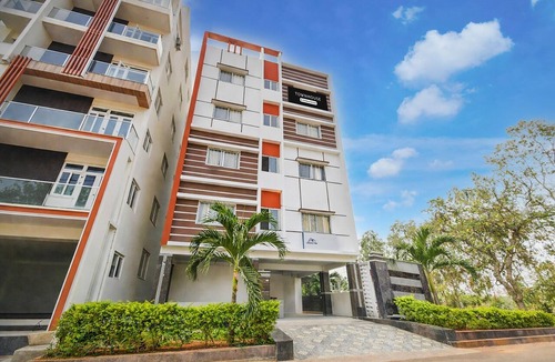 Gachibowli House | Deluxe Srinika Inn