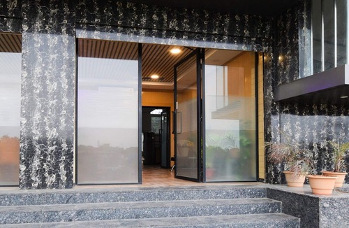 Hyderabad House | Deluxe Super Collection O Kollur Prime
