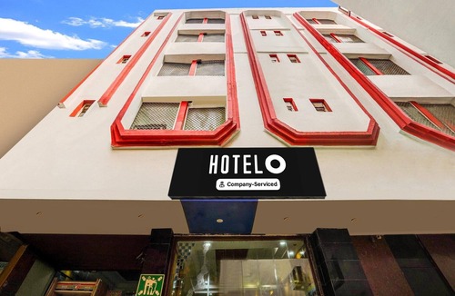 Paharganj House | Deluxe with Twin BedPaharganj Near Railway