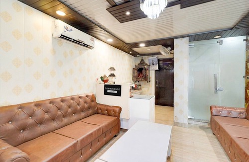 Dehradun House | Deluxe with Twin BedRispana Pul Haridwar