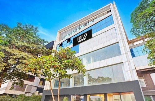Udhna House | DeluxeButler Road Near Maripur Chowk