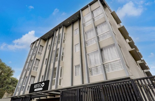 Gandhi Nagar House | Deluxehotel Gurudev Residency