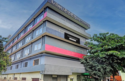 Bengaluru House | DeluxeNavya International Ramamurthy Nagar