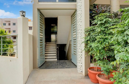 Bengaluru House | Deluxesrs Boarding and Lodging