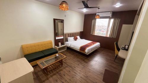 Khattalwada Hotel | DEO SIGNATURE SUITE Hotel