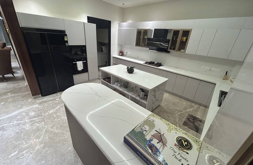 Gurugram Villa | Designer 6 bedroom luxury villa with roof top bar & garden in heart of Gurugram