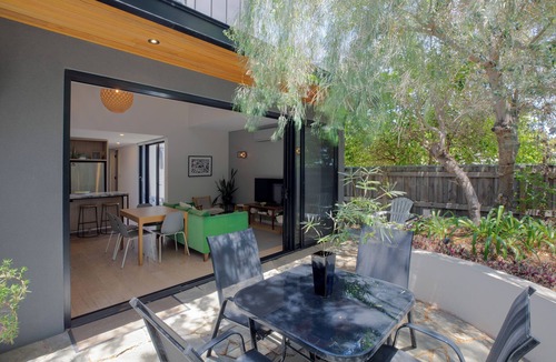 Wembley Downs House | Designer Garden Villa by the sea