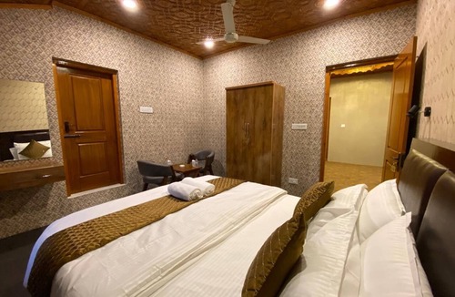 Rohtak Hotel | Deswal Hotel