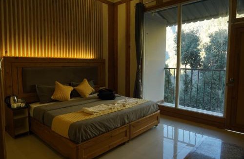 Gobind Dham Hotel | Deva's Retreat