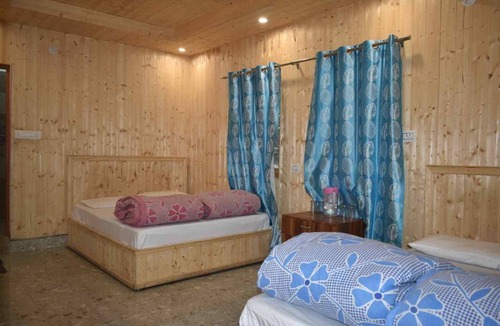 Bhatwari Hotel | Devdaar Cottage Gangotri