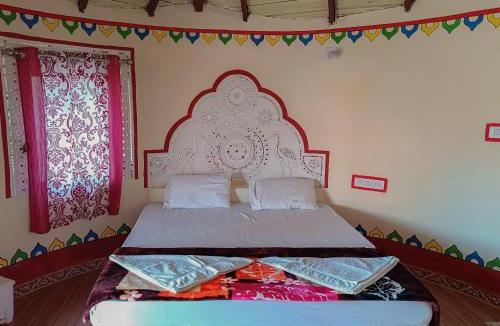 Dholavira Hotel | Dholavira Village resort