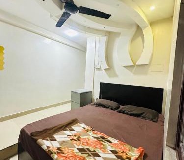 Kalasipalya Cabin | DIAMOND PALACE Kalasipalya