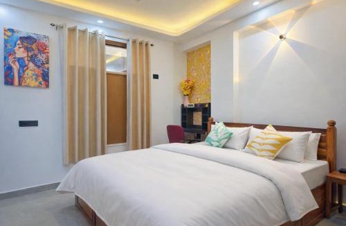 Chhatarpur Apartment | Divisha Home Stay- 2BHK Modern Luxury Apartment in South Delhi