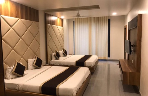 Abu Road Hotel | Divya Hotel & Restaurant