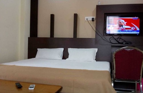 Hyderabad Hotel | DIVYA LODGE HOTELS ROOMS NSR HOTELS SERVICES COMPANY NSR TOURSIM TOURS TRAVELLIN