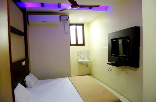 Hyderabad Hotel | DIVYA LODGE HOTELS ROOMS NSR HOTELS SERVICES COMPANY NSR TOURSIM TOURS TRAVELLIN