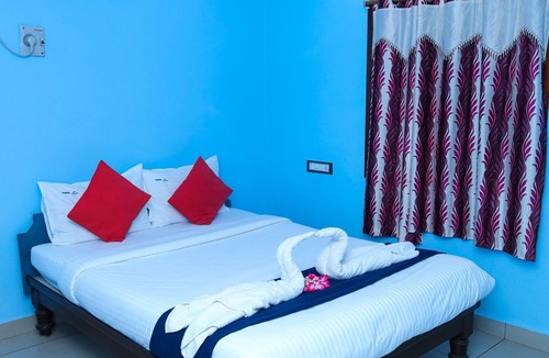 Tindivanam Hotel | Dolphin Beach Guest House
