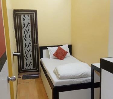 Taltala House | Dolphin hotel