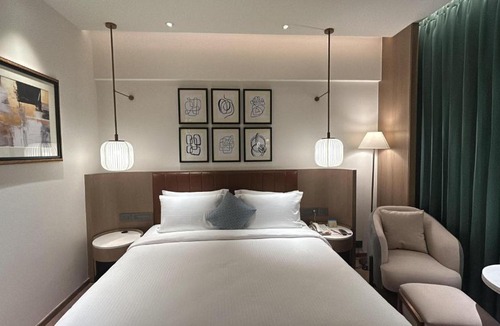 Dabagardens Hotel | Dolphin Hotel